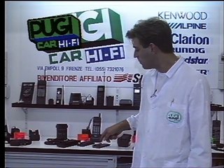 Carrellata di telefoni veicolari, palmari, autoradio ed impianti antifurto.  Novembre 1991