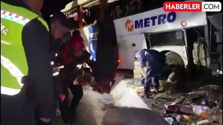 Niğde-Ankara Otoyolu'nda Otobüs Kazası: 2 Ölü, 40 Yaralı