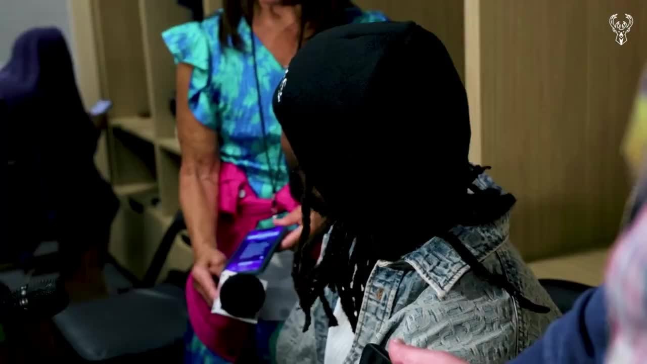 Pat Beverley throws ball at fan, refuses to speak to reporter not subscribed to his podcast