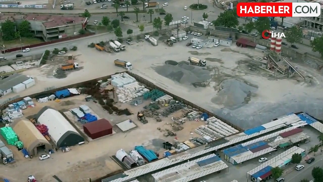 Depremin merkez üssünde ağır hasarlı binaların yıkımı yüzde 94'e yükseldi