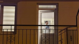 Antalya'da 3 parmağı ve boynu kesilen kadın evinde ölü bulundu