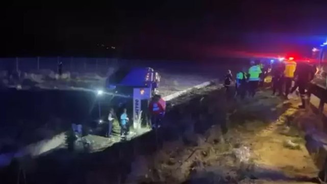 Aksaray'da yolcu otobüsü, şarampole devrildi: Ölü ve yaralılar var
