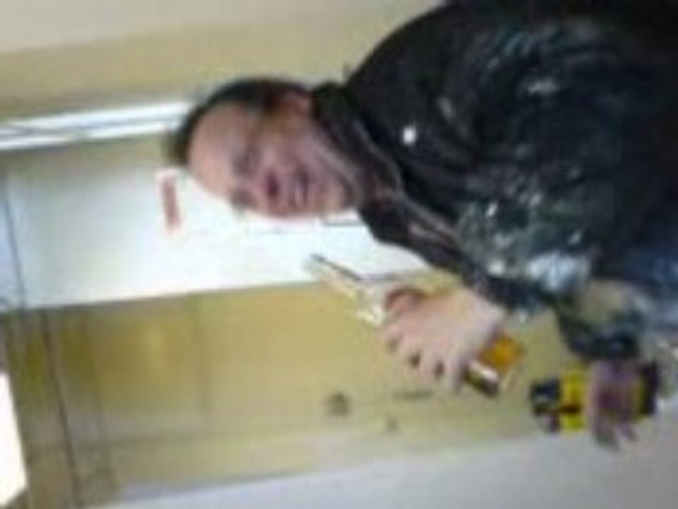 un mec bourré délire