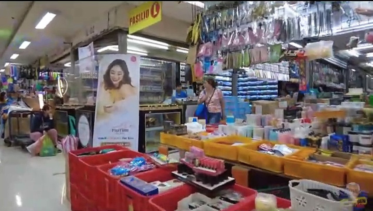 Divisoria Stroll