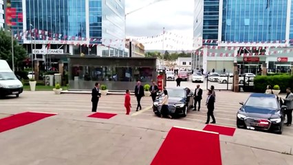 DEM Parti Eş başkanları genel merkeze giriş yaptı