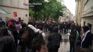 No comment : des étudiants propalestiniens manifestent à la Sorbonne