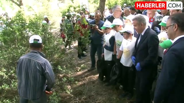 İzmir'de orman yangınlarıyla mücadele için 'orman benim' kampanyası düzenlendi