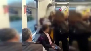 Kız öğrenciler tramvayda saç saça baş başa kavga etti!