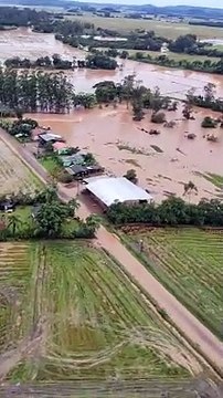 Imagens impressionantes mostram alagamentos em cidade do Sul