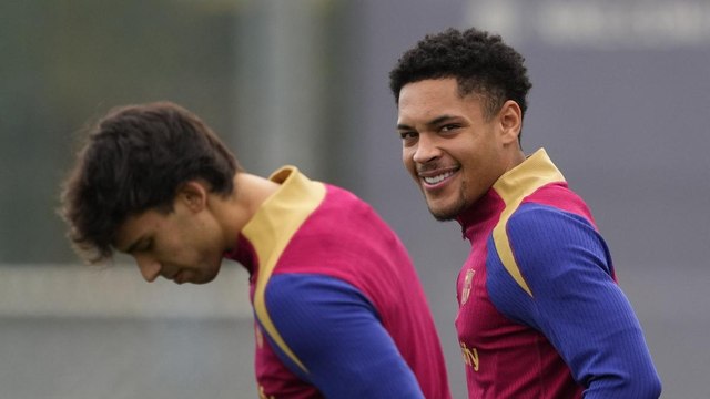 Deux équipes de Ligue 1 visent le recrutement de Vitor Roque, joueur du FC Barcelone.