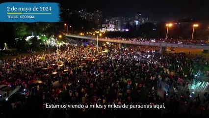 Miles de personas protestan en Georgia contra una ley inspirada en Rusia