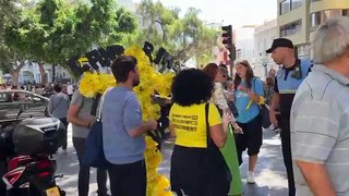 Activistas se concentran en Santa Cruz a ritmo de chácaras