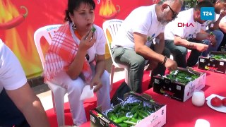 Acıdan gözyaşları: Biber yeme yarışması katılımcıları ateşli çekişmede!