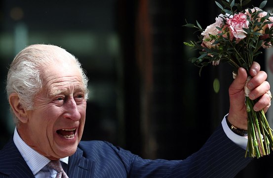 Charles III reprend ses activités officielles
