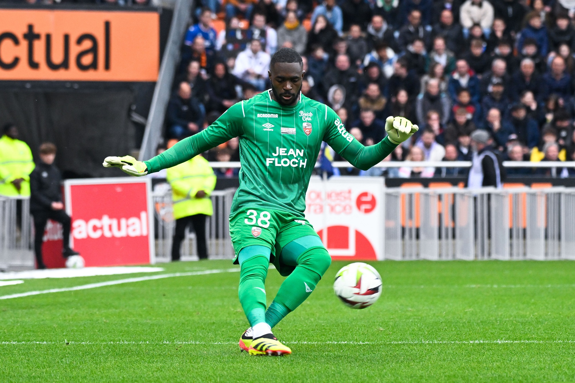 AR 03 LENS LORIENT OOV