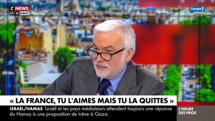Le coup de gueule de Pascal Praud : "Jean-Michel Aphatie, il est malhonnête ? Il est ignare ? Je vous pose la question ! Comment Martin Bouygues peut-il laisser dire ça sur TMC ?"