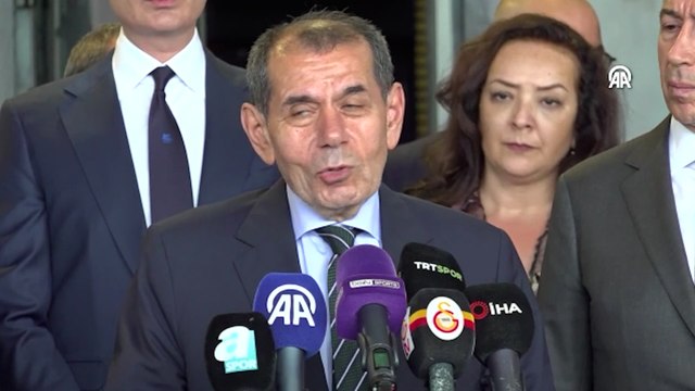 Galatasaray'da Dursun Özbek, yönetim kurulu listesini teslim etti