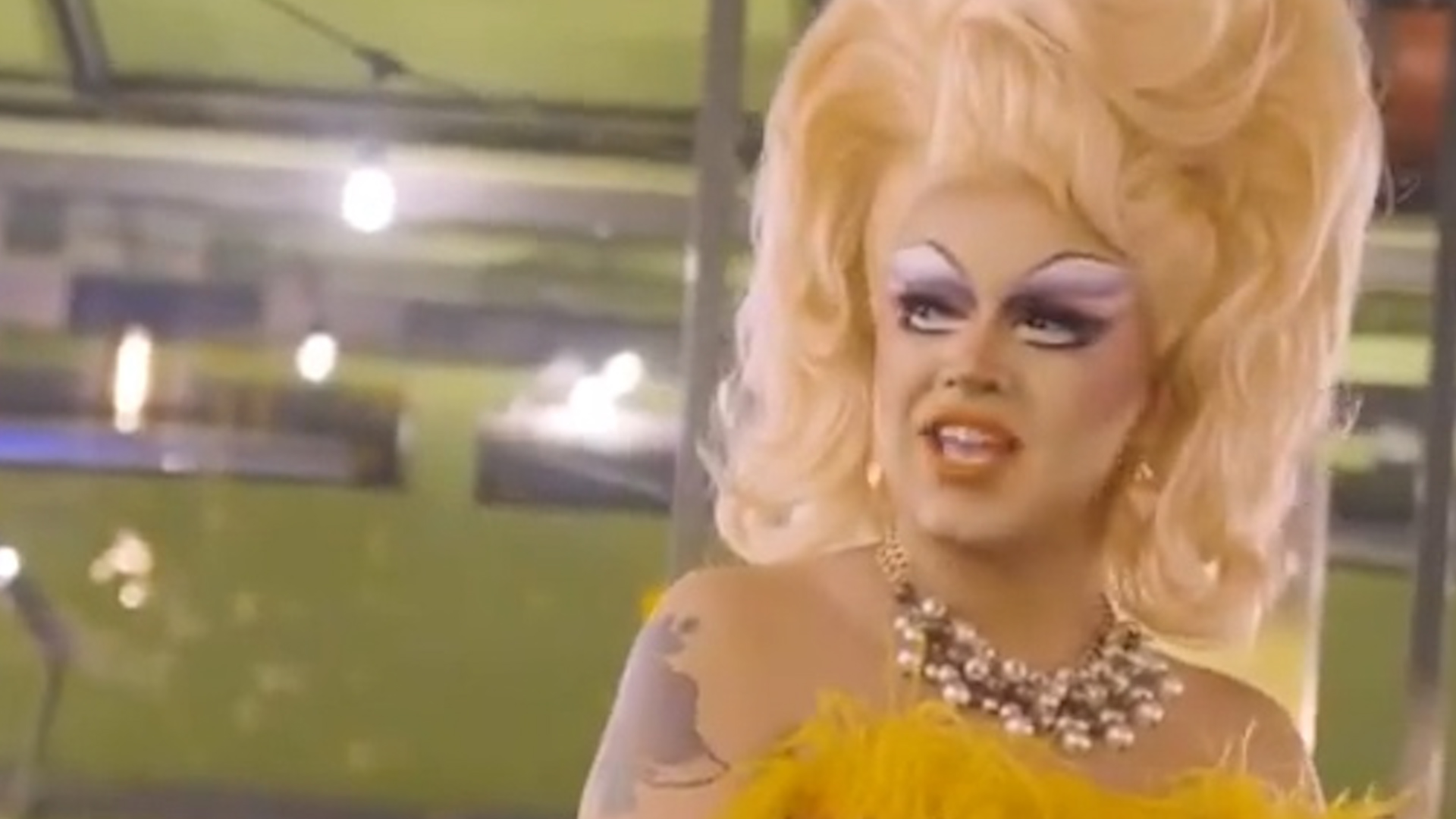 Paris 2024 : la drag queen Minima Gesté, qui portera la flamme des JO, visée par propos haineux
