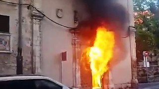 Incendian la puerta de la iglesia de un convento de clausura en Cuenca