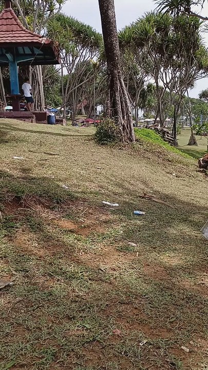 keindahan Batu Hiu pangandaran