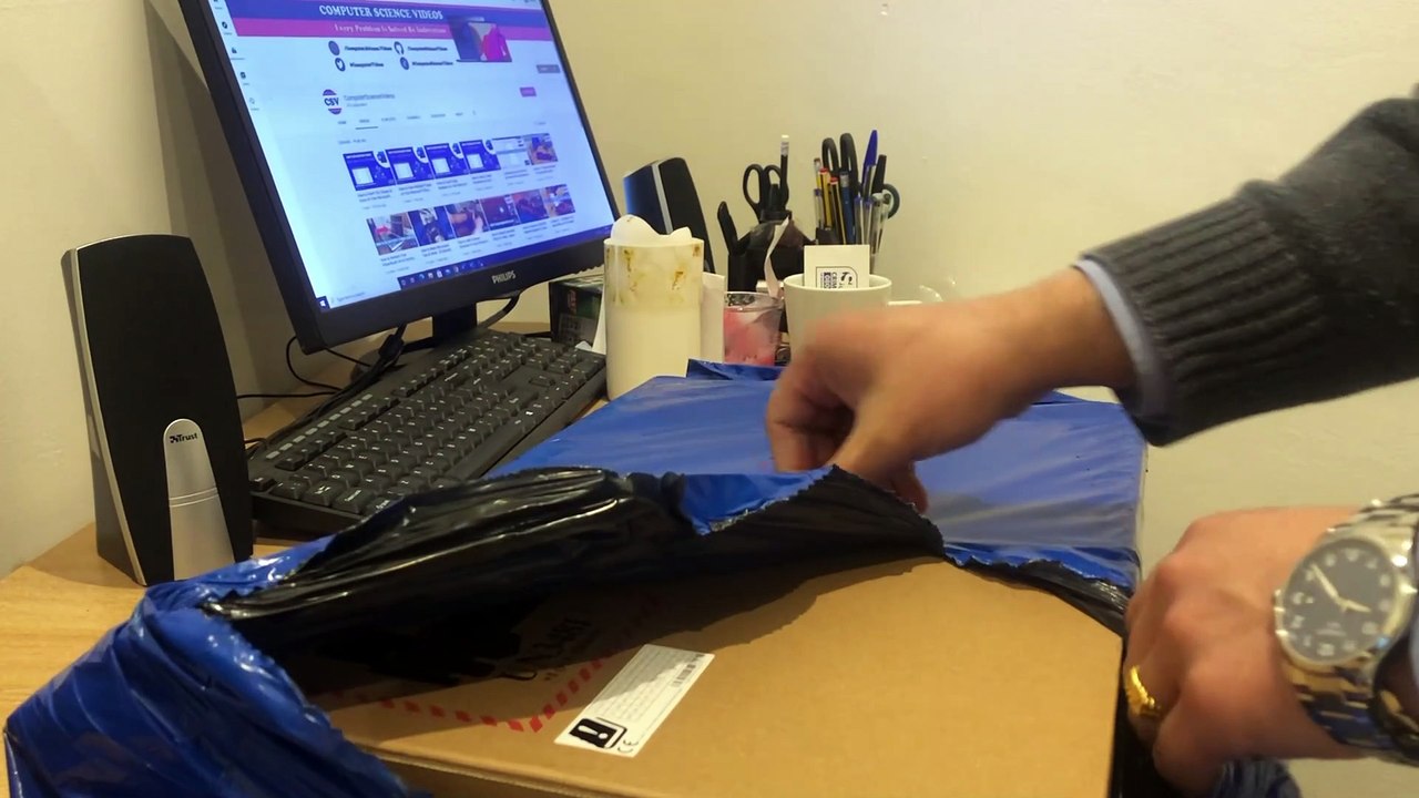 UNBOXING: Lenovo V V14 14" Laptop - AMD Athlon 2.4GHz CPU, 8GB RAM, 256GB SSD, Radeon & Windows 10