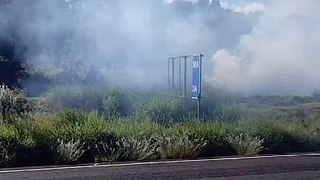 Fumaça invade pista na BR-376 em Apucarana; veja o vídeo