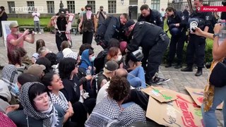 Almanya'da polis Filistin destekçilerine müdahale etti