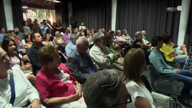 La escritora Francis Palacio presenta su nueva obra literaria ‘A todas las otras mujeres’