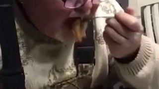 Une incroyable façon de manger des pâtes