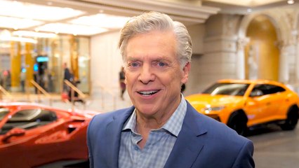 How the Opening Scene from Hacks Season 3 Was Pulled Off