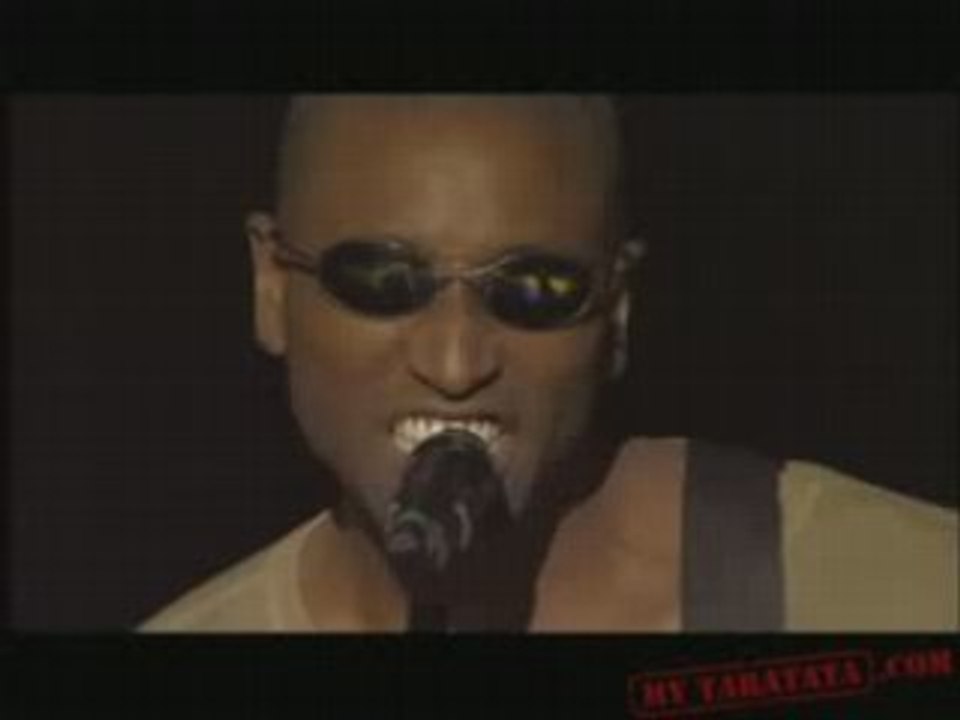 Keziah JONES : Million miles from home