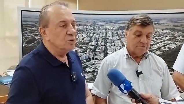 Prefeitura e Sanepar assinam ordem de serviço para ampliação da rede de esgoto em 5 bairros da cidade
