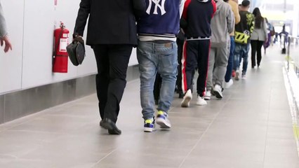 Chile logra que Caracas reciba vuelo con 65 venezolanos expulsados