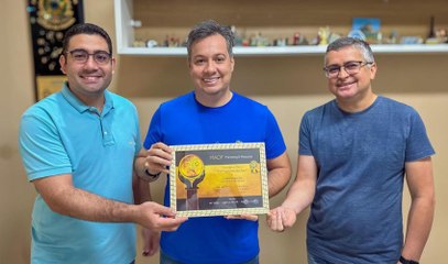 Pelo segundo ano seguido, Júnior Araújo recebe comenda de ‘Deputado Municipalista’