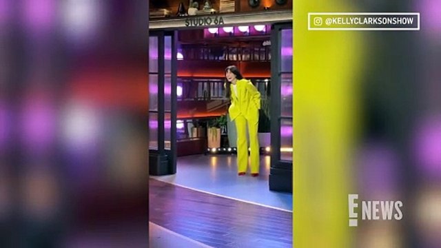 Sandra Oh Recreates Her ICONIC ‘Princess Diaries’ Phone Scene For Anne Hathaway E! News