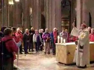 Bénédiction par Mgr Lacrampe de 35 pèlerins