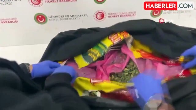 Gümrük Muhafaza ekipleri uyuşturucuya geçit vermiyor