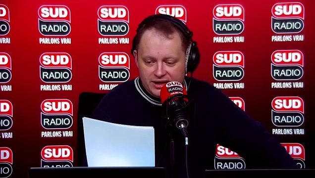 Ligue 2 : Le match Troyes - Valenciennes arrêté en raison de jets de fumigènes