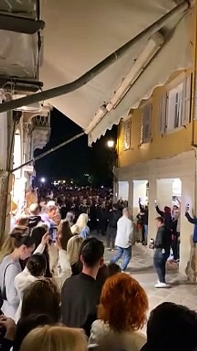 Απόστολος Ρουβάς: Το πρώτο Πάσχα με τον γιο του στην Κέρκυρα - Στιγμές κατάνυξης στο νησί του