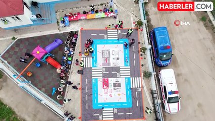 Jandarma köy okulu miniklerine şeker tadında trafik eğitimi verdi