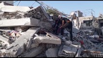 Gaza, macerie dopo i nuovi raid. Spiragli per un accordo di tregua
