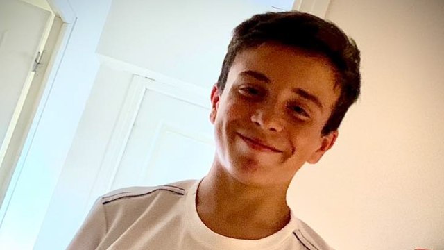 EN DIRECT - Une marche blanche solidaire en hommage à Matisse, 15 ans, tué à coups de couteau à Chateauroux