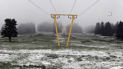 Uludağ'a mayıs ayında kar yağdı