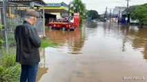 Brasile, strade come fiumi a Porto Alegre: esondato il fiume Guaiba