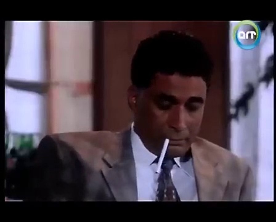 عندما جلس أحمد زكي لمشاهدة عبقرية وإبداع حمدي غيث  _ فيلم أرض الخوف