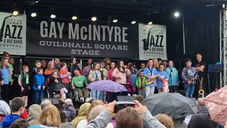 Ardnashee school pupils shine as they cover I See the Light from Tangled at Derry Jazz Festival