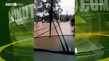 Desbordamiento de la quebrada La Agudelo causa estragos en El Retiro