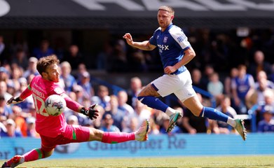 إيبسويتش تاون يصعد إلى الدوري الإنجليزي الممتاز