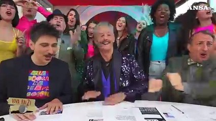Viva Rai2!, l'appello di Fiorello ai "Ragazzi Italiani": "Se siete in giro venite qui"