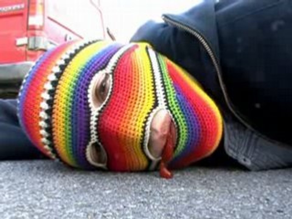 Shower show 23 - Accident